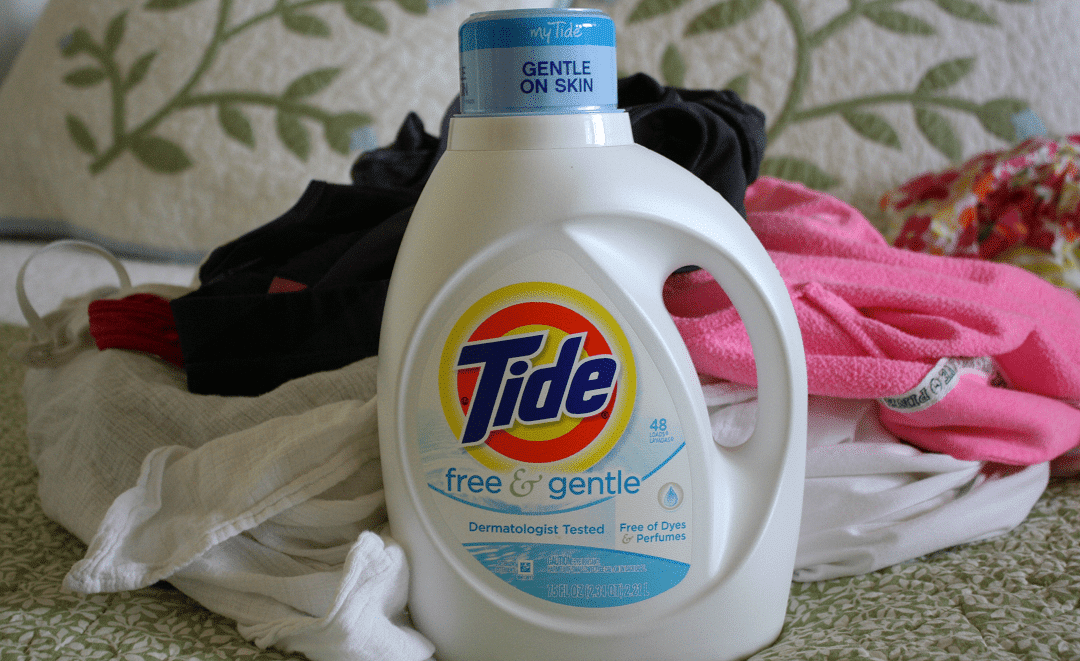 clean people laundry detergent