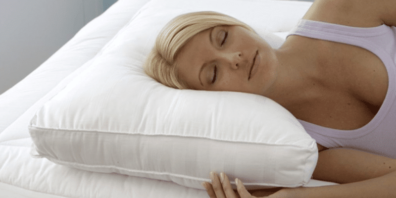 Best Pillows for Side Sleepers: Reviews & Buying Guide