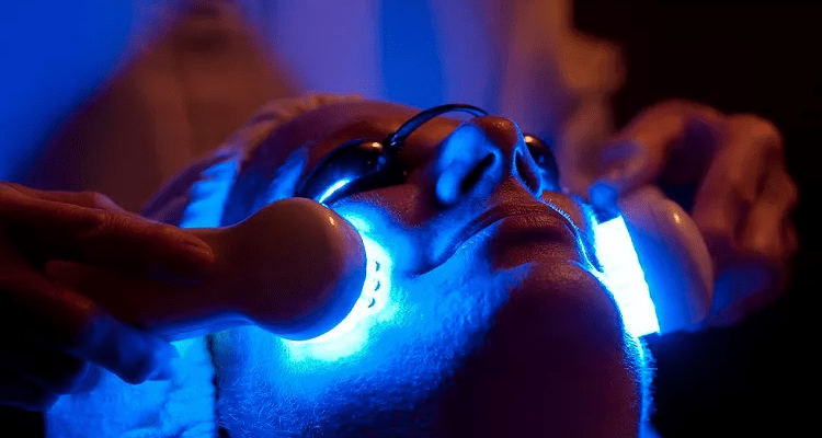 Best Blue Light Therapy Devices for Acne: Reviews & Buying Guide