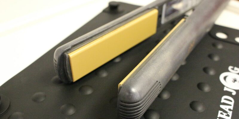 Best Flat Irons for Thin & Fine Hair: Top Straightener Reviews